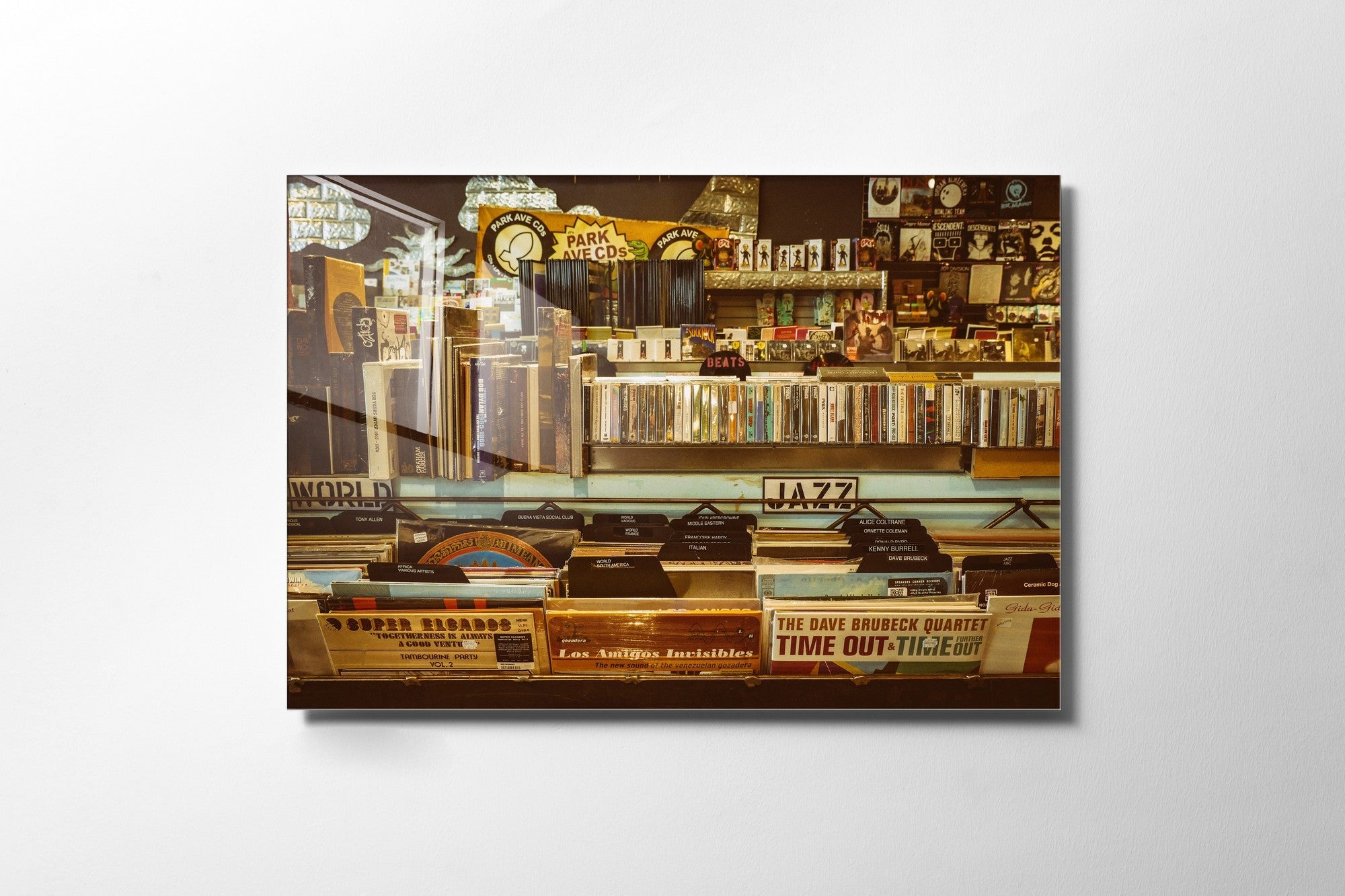 981GLS1496Tribo Home