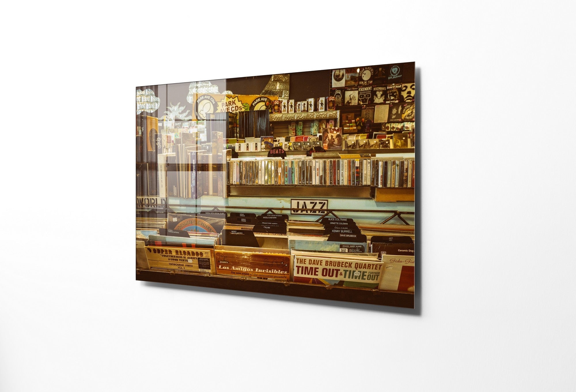 981GLS1499Tribo Home