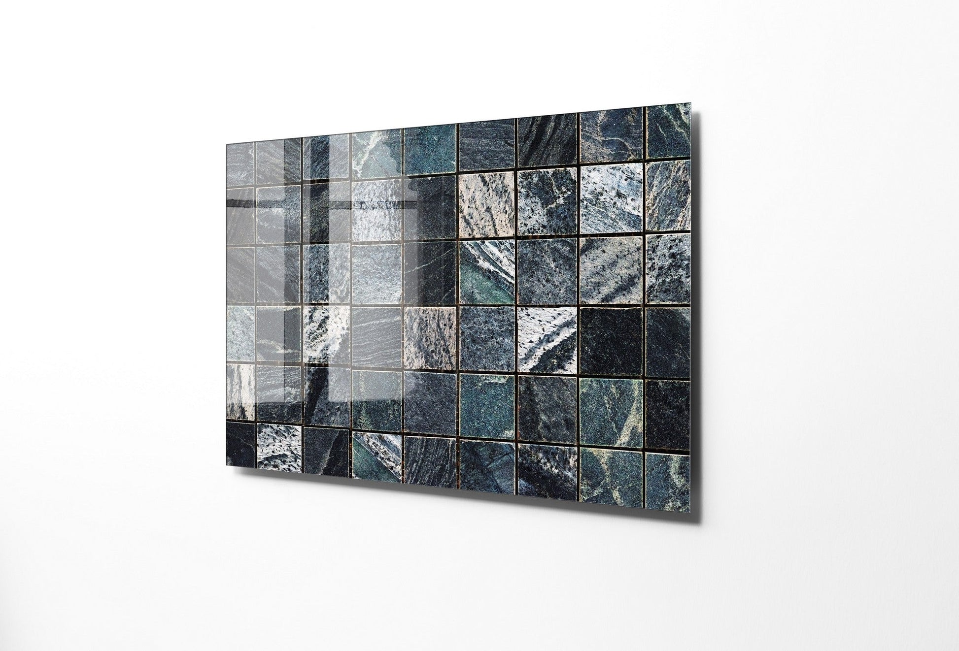 981GLS1712Tribo Home