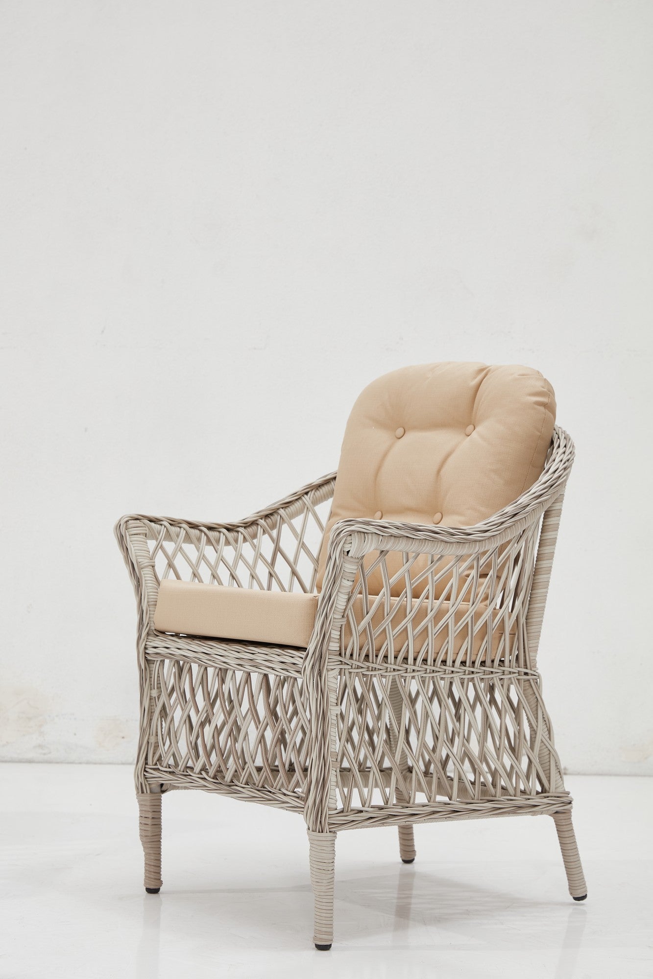 Conjunto de Jardim Luxuoso em Rattan Sintético Creme - Mesa 180cm + 6 Cadeiras com Revestimento Resistente à Água