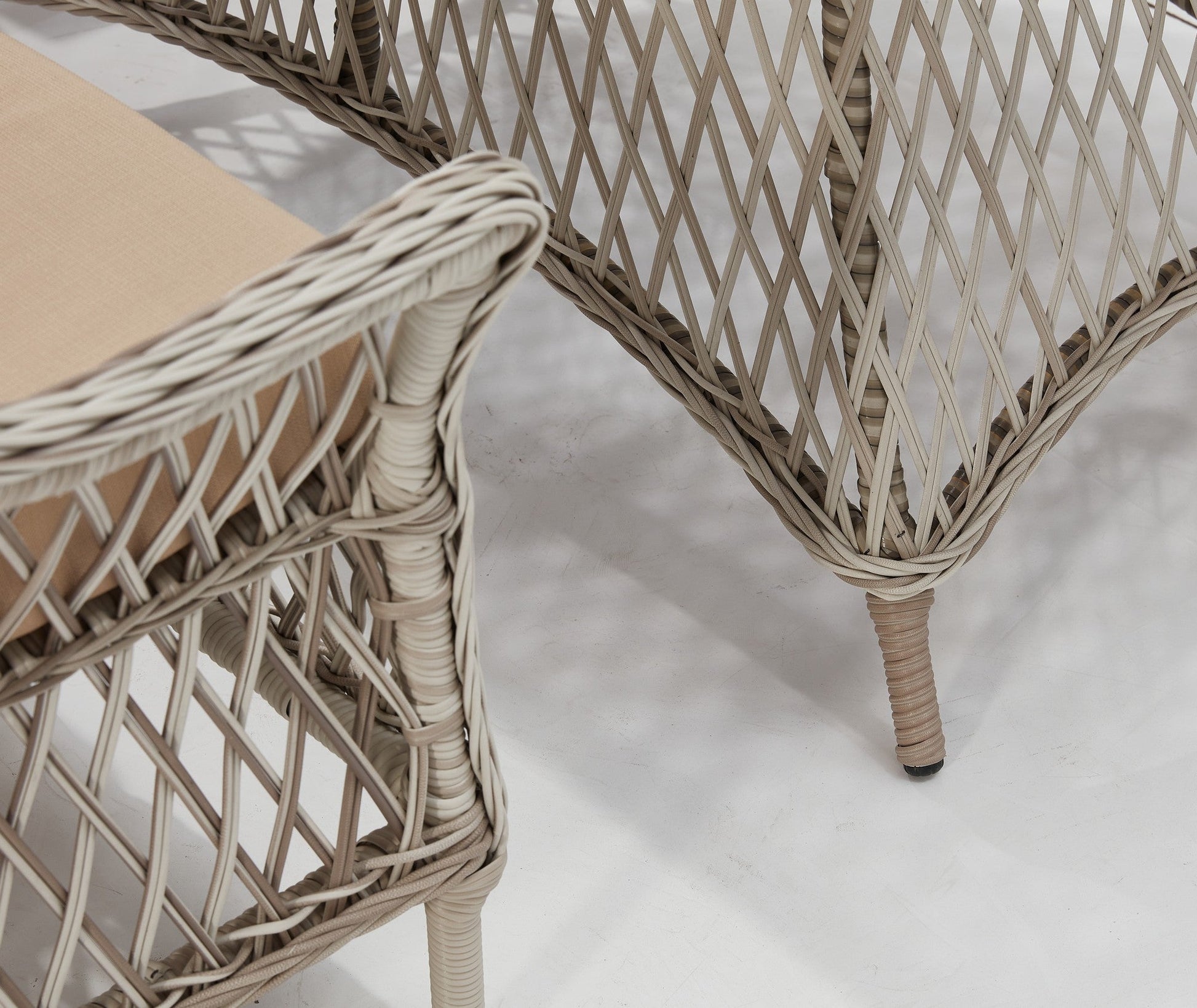 991DVN1118Tribo Home