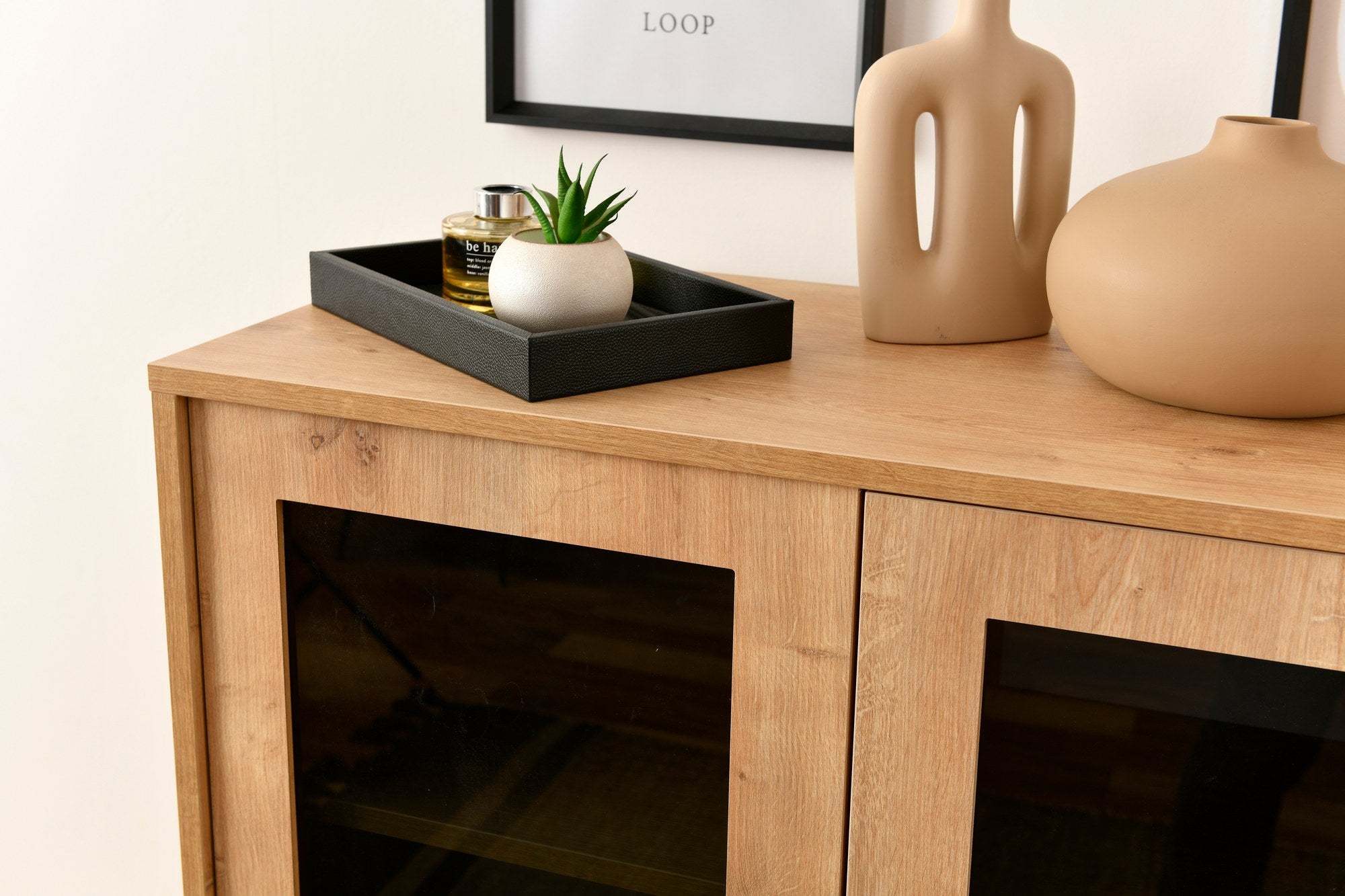 Aparador elegante com pernas de metal, carvalho e preto, 90 x 41 x 110 cm | Painel de partículas 100% revestido de melamina | Solução de armazenamento moderna para casa e escritório