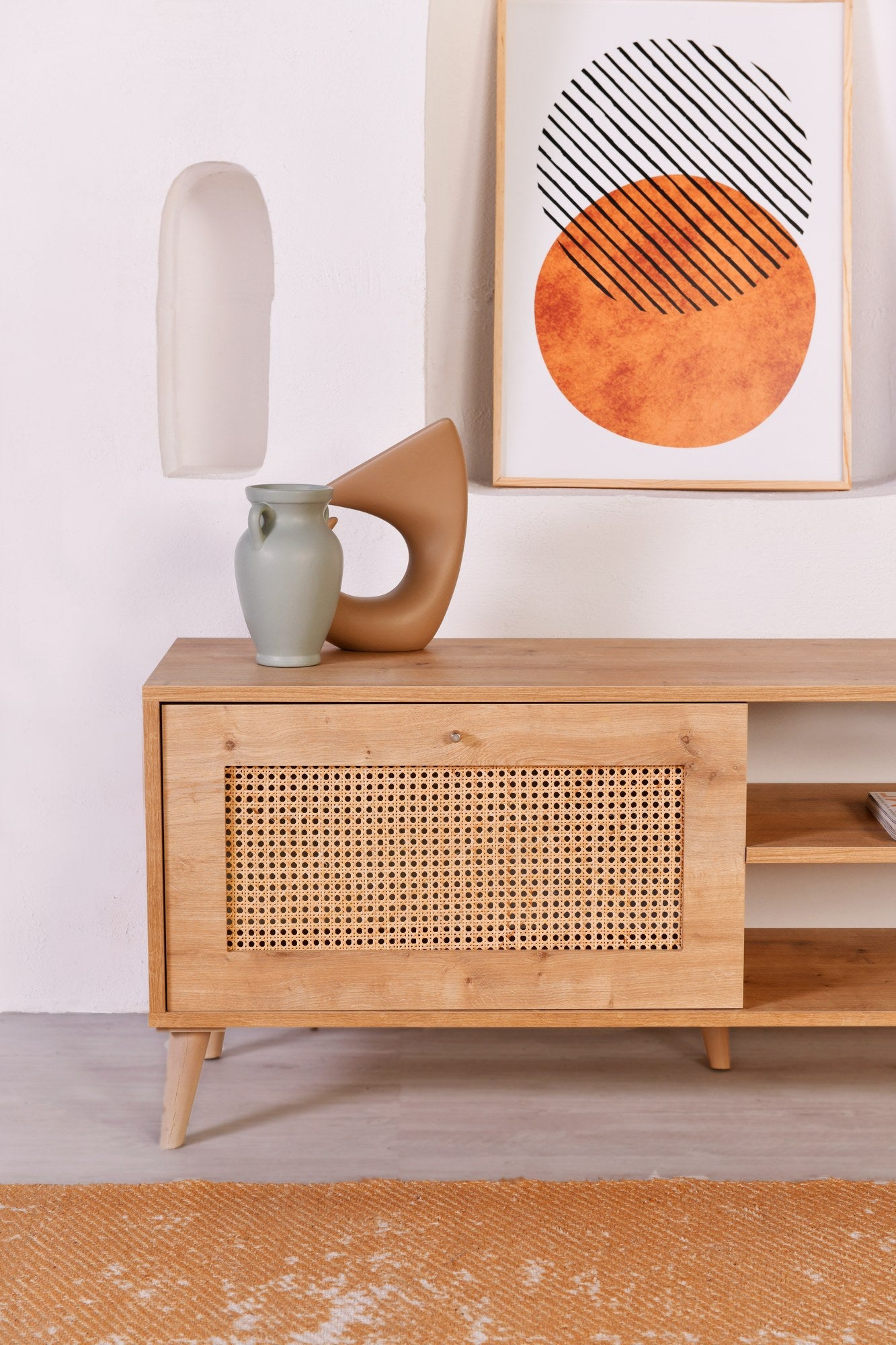 Suporte de TV elegante em carvalho, 138 x 55 x 41 cm | Painel de partículas 100% revestido em melamina, pernas em madeira de carpa (15 cm) | Perfeito para salas de estar modernas