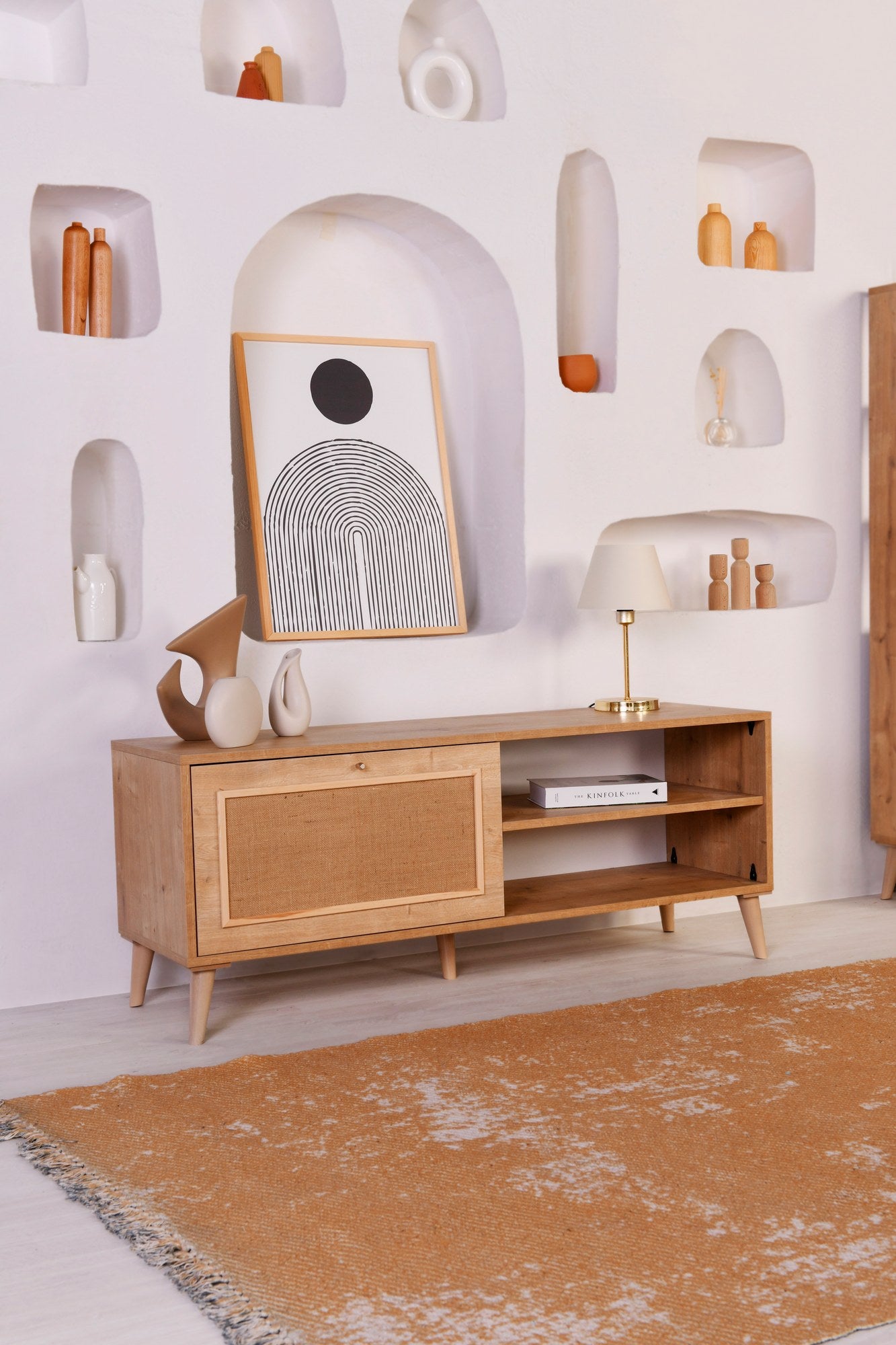 Suporte de TV elegante em carvalho, 138 x 55 x 41 cm | Painel de partículas 100% revestido em melamina, pernas em madeira de carpa (15 cm) | Perfeito para salas de estar modernas