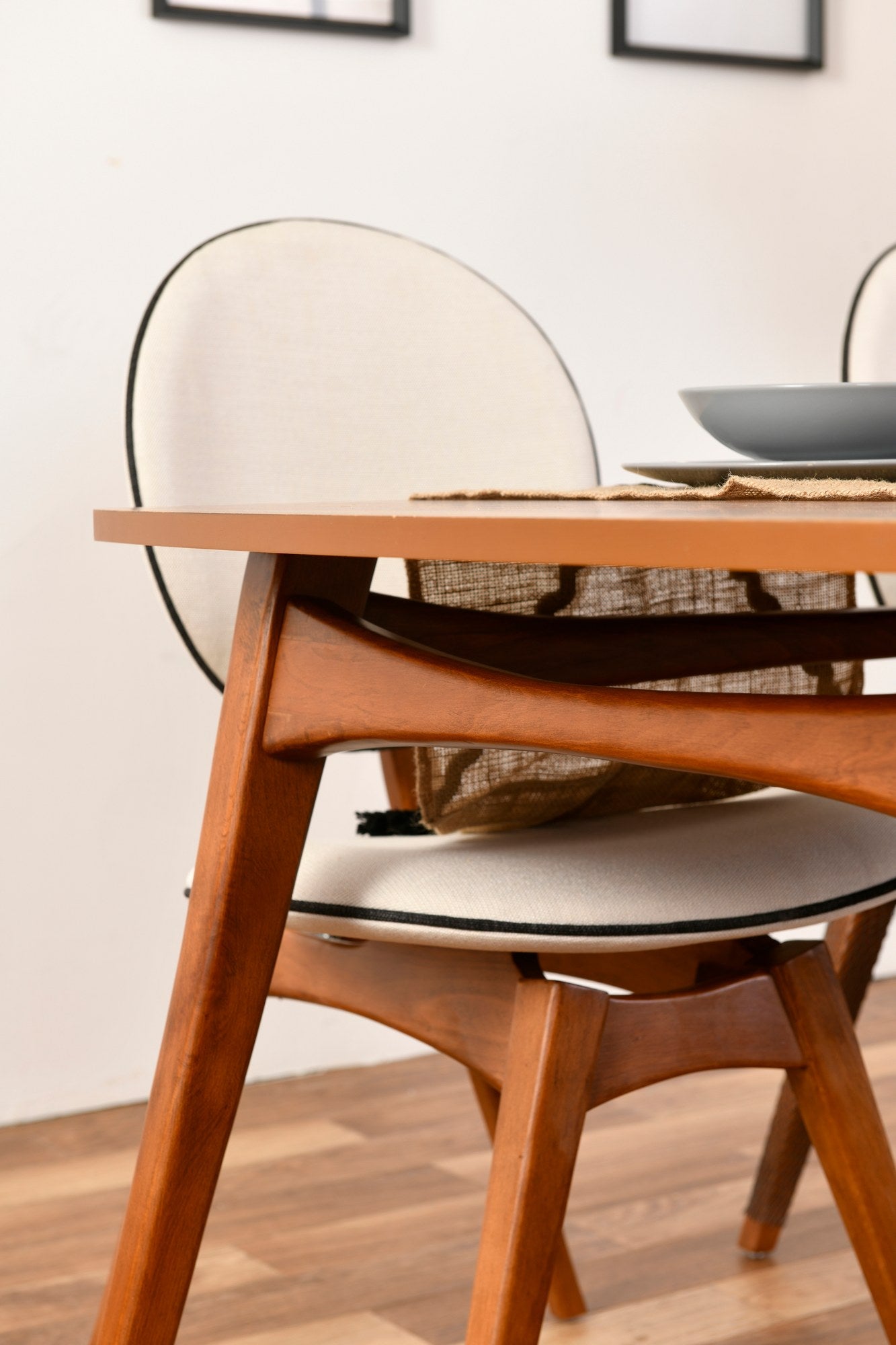 Conjunto de mesa e cadeiras (4 peças)-Touch-Nozes
Creme