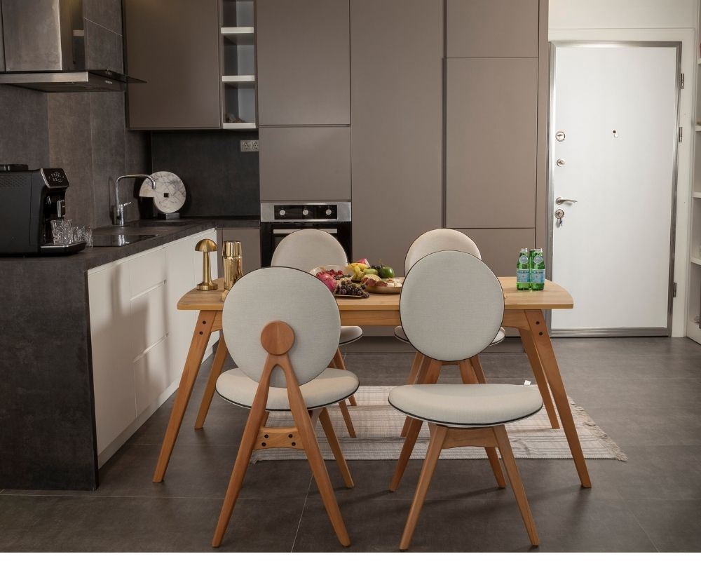 Conjunto de mesa e cadeiras (5 peças)-Touch-Carvalho
Bege