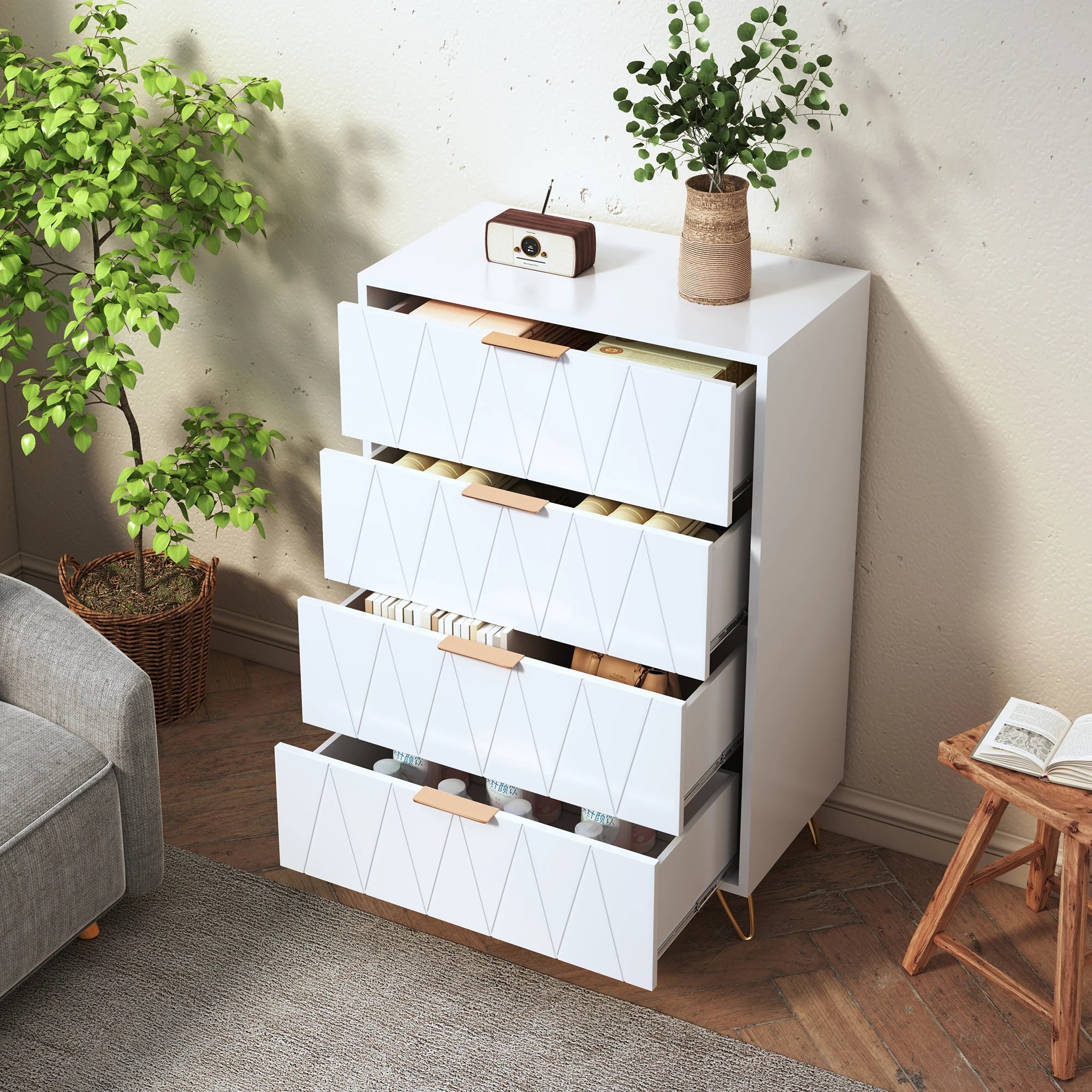 Cómoda Allia com 4 Gavetas – Branco – Estrutura em MDF com Pés Metálicos Dourados