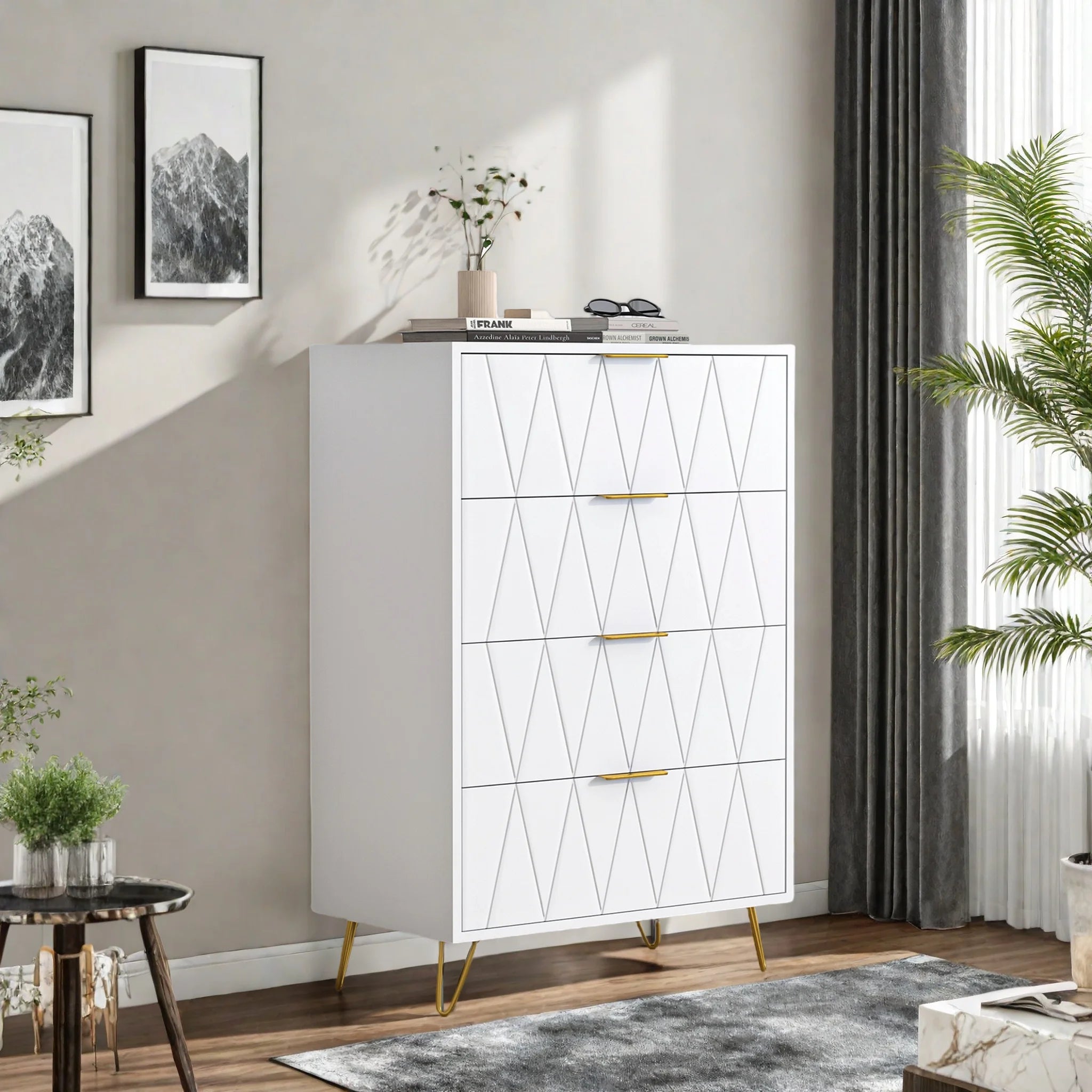 Cómoda Allia com 4 Gavetas – Branco – Estrutura em MDF com Pés Metálicos Dourados