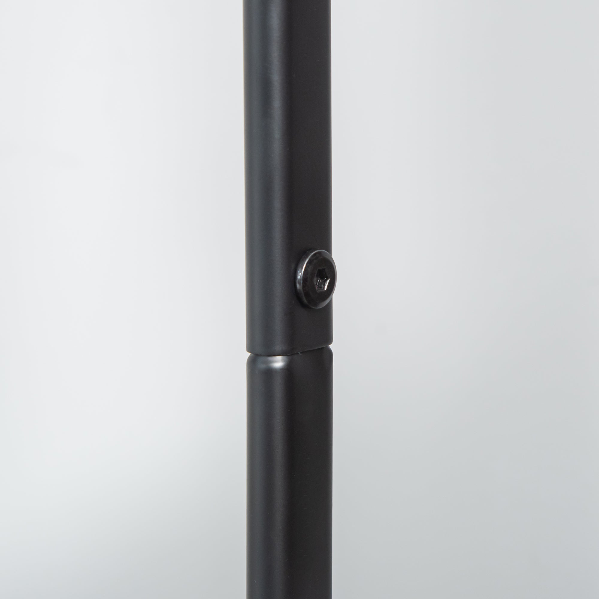 Charriot Organizador com Rodas – 56,5x31,5x152,5 cm – Preto – Aço revestido a pó e PP