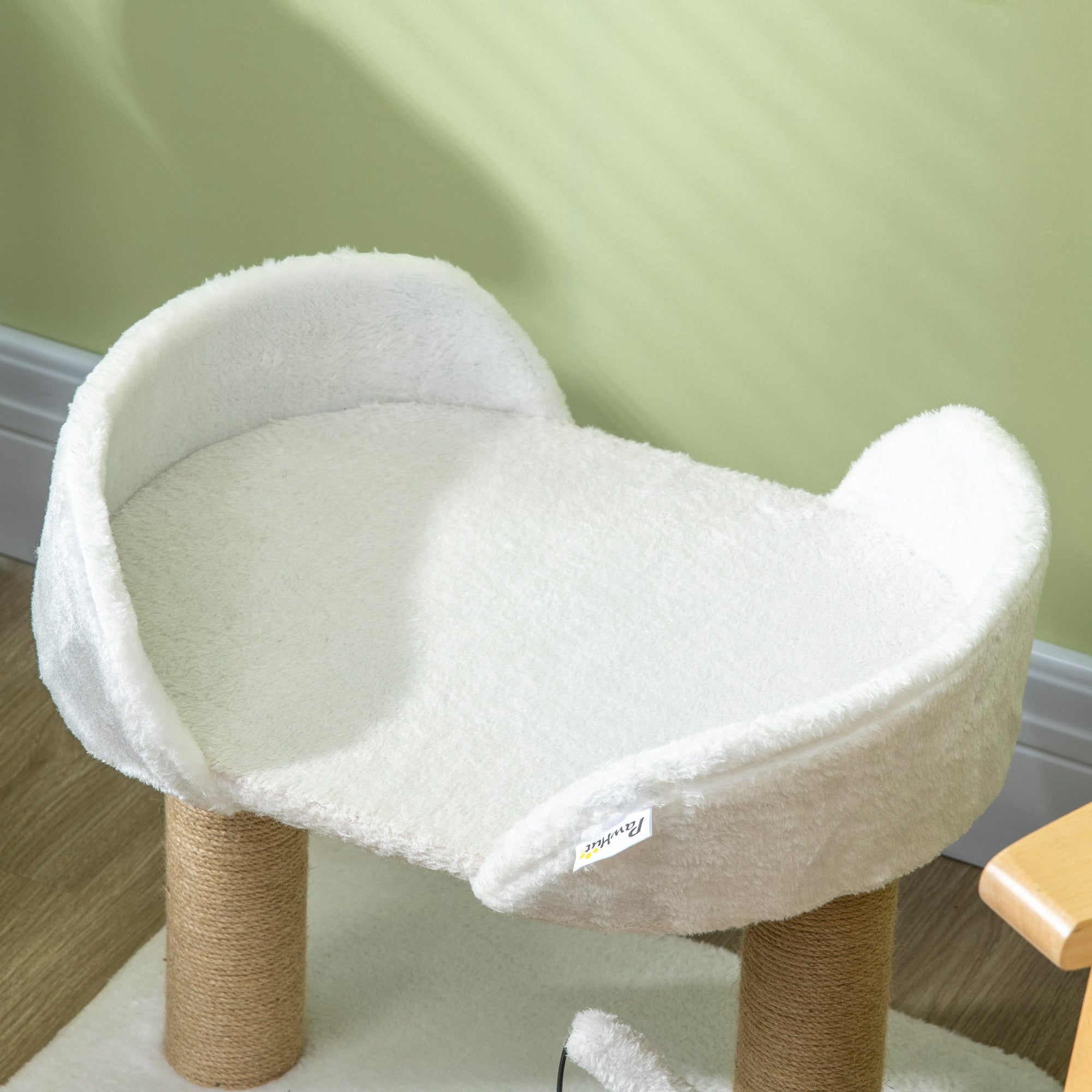Arranhador para Gatos Branco 48x38x42 cm com Cama e Bolas Suspensas