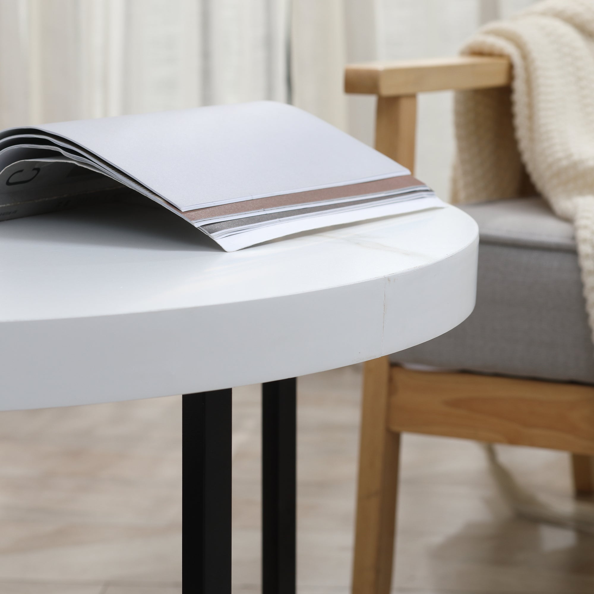 Mesa de Centro Redonda Elegante 80x80x45 cm - Branco e Preto