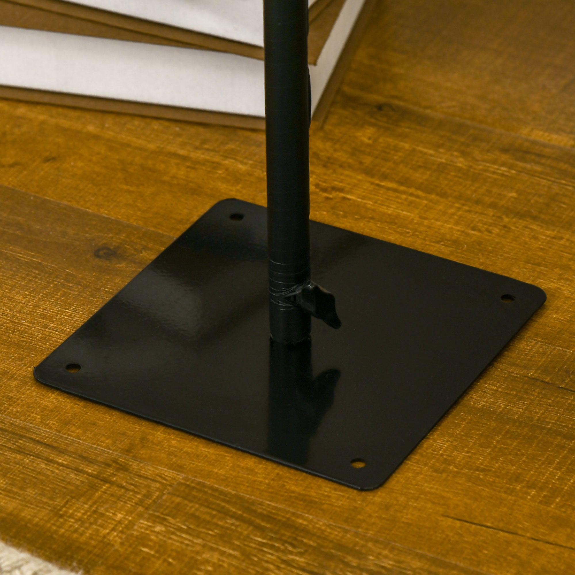 Árvore Decorativa – 17x17x150cm – Cor Preto – Plástico e Aço