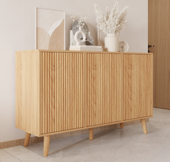 Aparador de Carvalho Alba 120 cm com portas caneladas Rocco