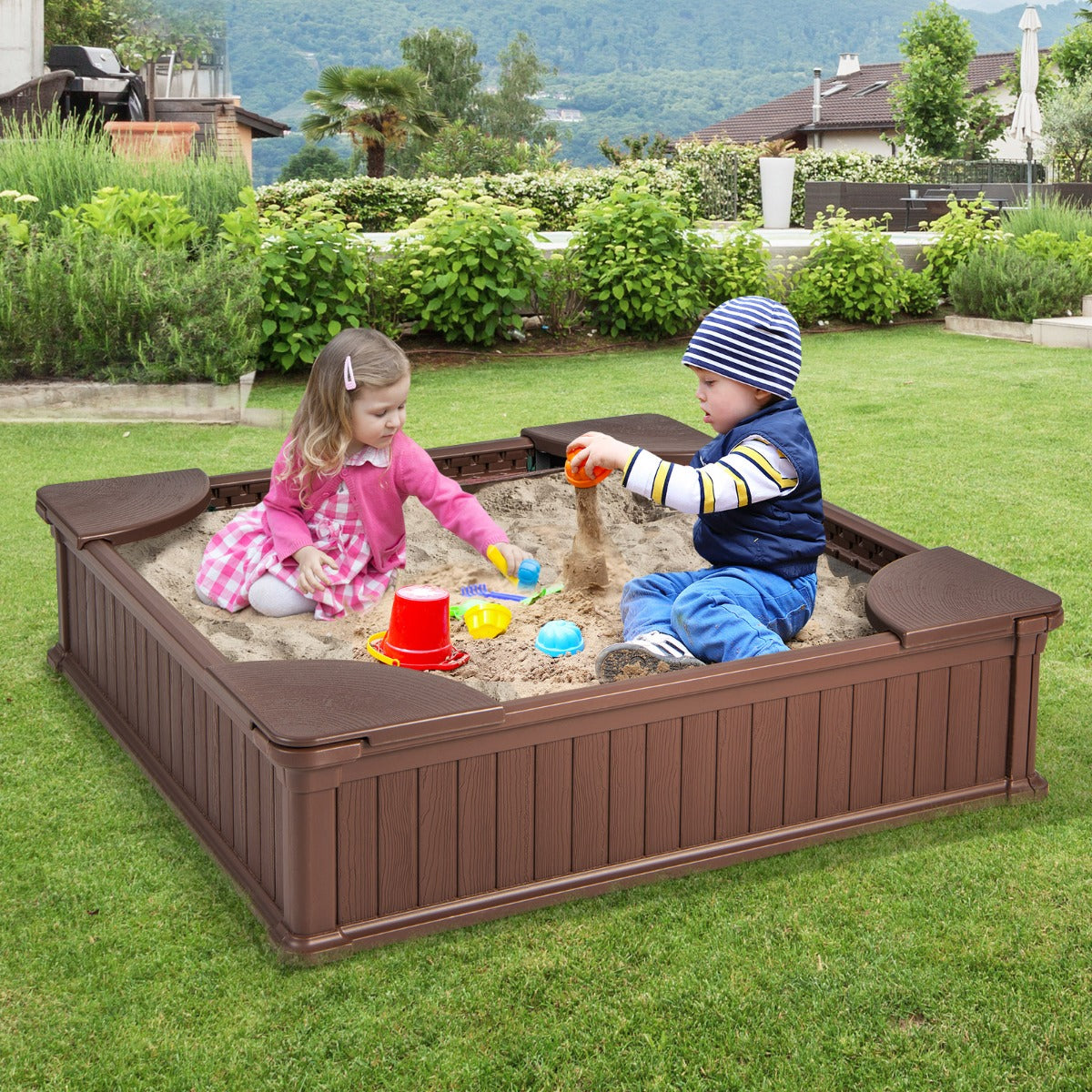 Arenero Infantil para Exterior com Caixa de HDPE e Cobertura de Oxford 4 Lugares Assentados Areia para Crianças ao Ar Livre no Pátio Castanho