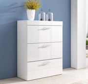Cómoda elegante em branco para o teu quarto