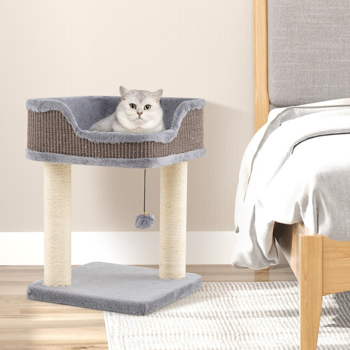 Torre para Gatos de 2 Níveis com Percha de Peluche 2 Postes Arranhadores de Sisal Bola Pendurada com Sino 38 x 38 x 51 cm Cinzento