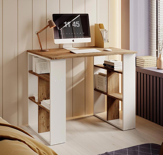 Mesa de Escritório Unity com Estanterias Brancas e de Pinho