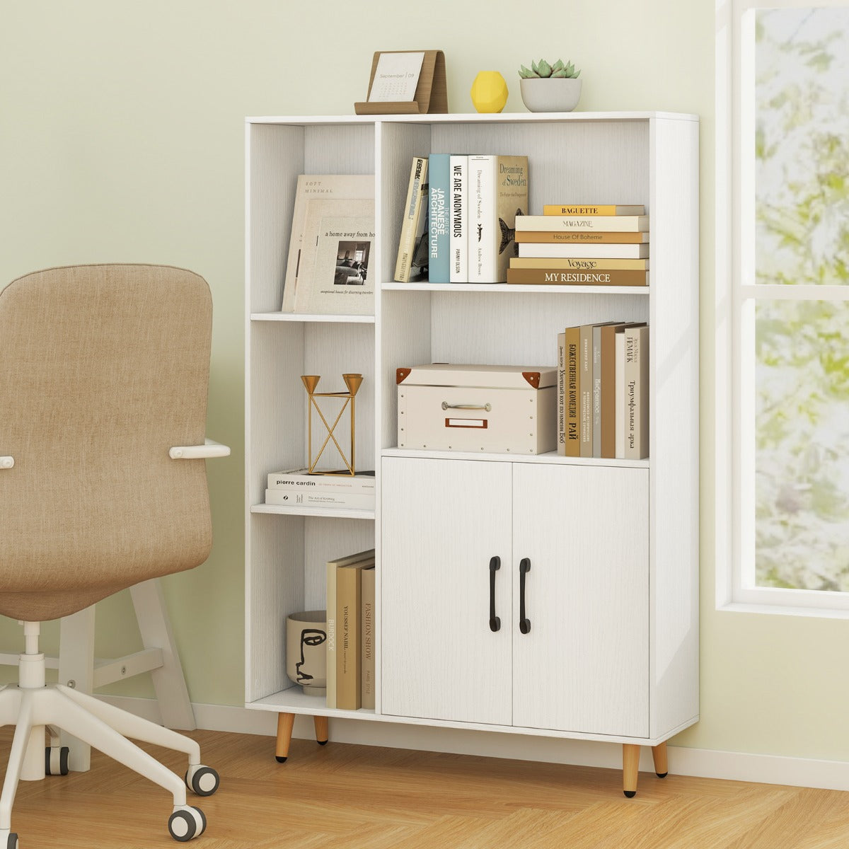 Estante com Portas Duplas e 5 Compartimentos Abertos em Branco para Sala de Estar ou Estúdio