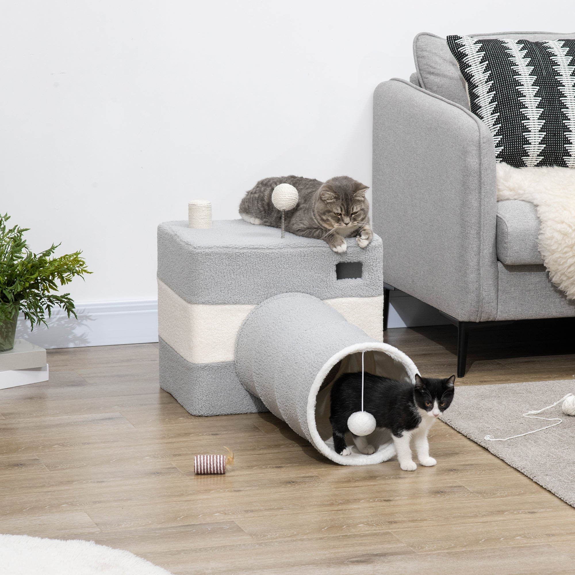 Túnel para Gatos Cinza e Bege 48x95x58cm com Caverna e Bola Suspensa
