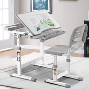 Conjunto Escritório Infantil Mesa e Cadeira de Leitura para Crianças Altura Ajustável com Gaveta Ângulo 66 x 49 x (54,5 - 77) cm Cinzento