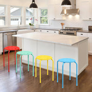 Conjunto de 6 Taburetes Empilháveis de Metal Assento Redondo Perfurado Estrutura Metálica Cadeira Empilhável para Casa Escritório Multicolorido