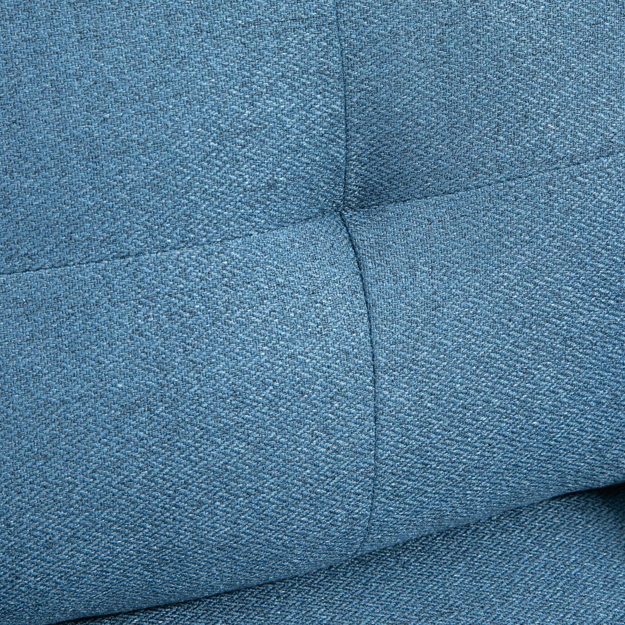 Poltrona – 76x68x80 cm – Azul – Tecido imitação linho