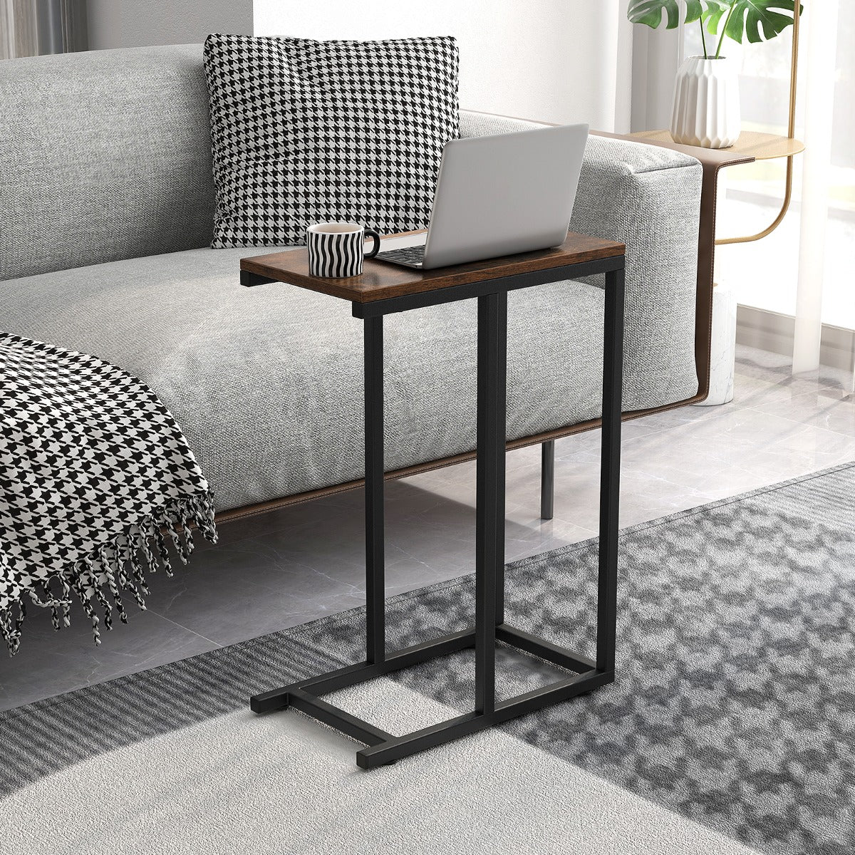 Mesa Lateral em Forma de C – 64 cm – Marrom – Metal