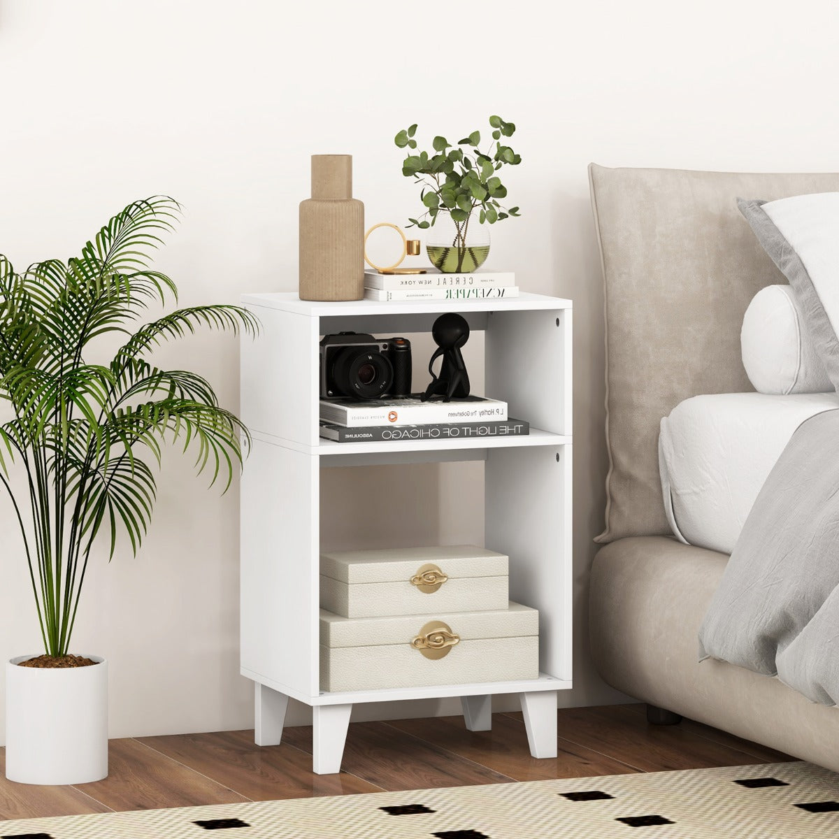 Mesa Auxiliar de 3 Níveis Mesinha de Cabeceira com Prateleiras de Arrumação Pernas Elevadas Estrutura Estável 39,5 x 29,5 x 65 cm Branco