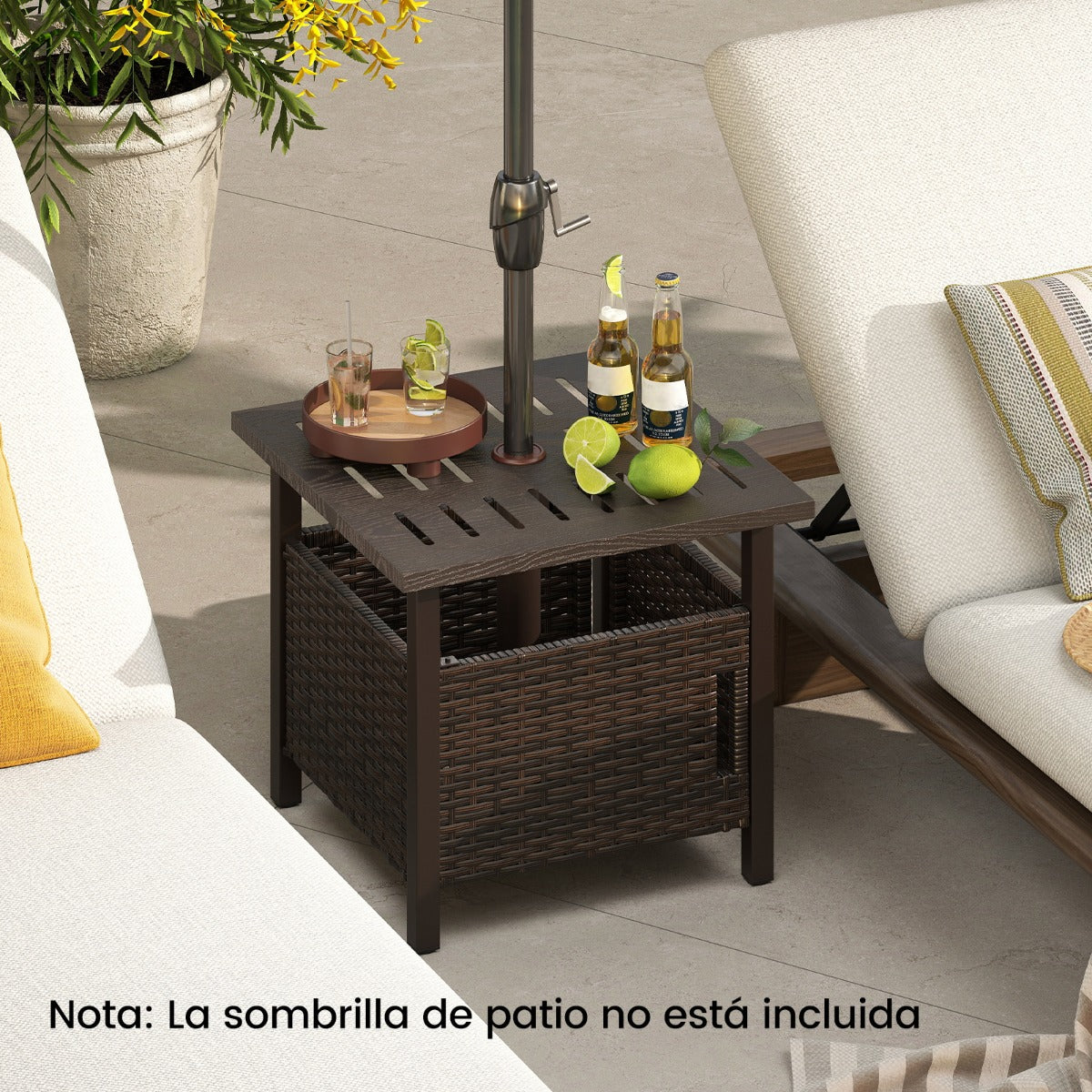 Mesa de Apoio de Jardim Auxiliar para Exterior com Orifício para Guarda-Sol em Ratan com Tampo de Liga de Zinco-Ferro - 55,5 cm