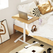 Mesa de Escritório Móvel Dobrável Portátil com Tabuleiro Inclinável a 90°, Mesa Ajustável em Altura com Gancho e Suporte para Copos em Madeira Natural