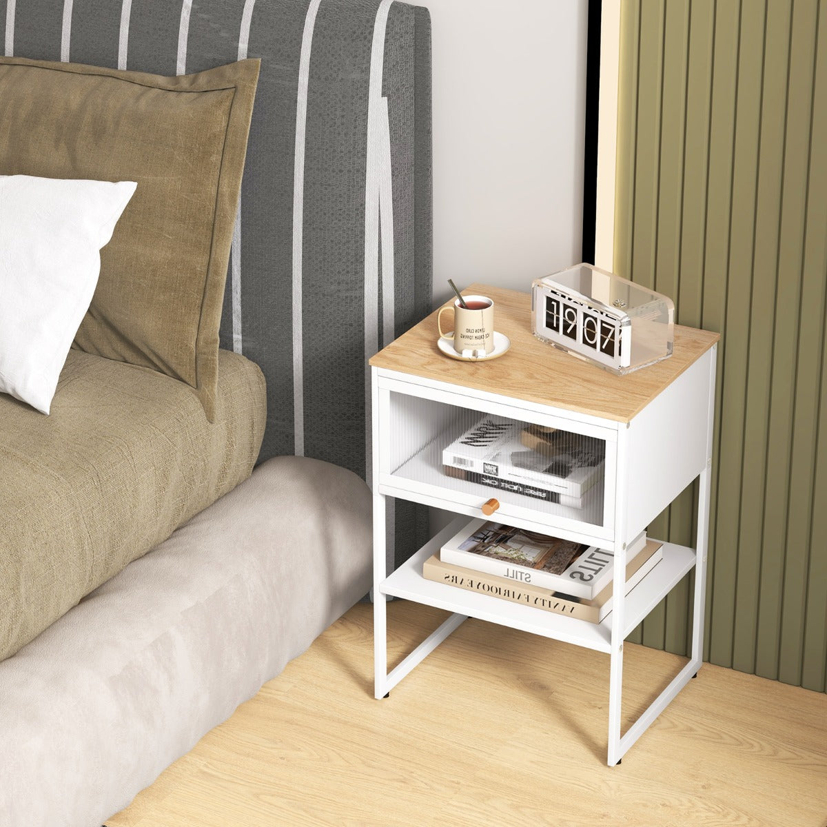 Mesinha de Cabeceira de 3 Níveis para Sala de Estar com Porta Rebatível Estante de Armazenamento 40 x 32 x 56 cm Branco