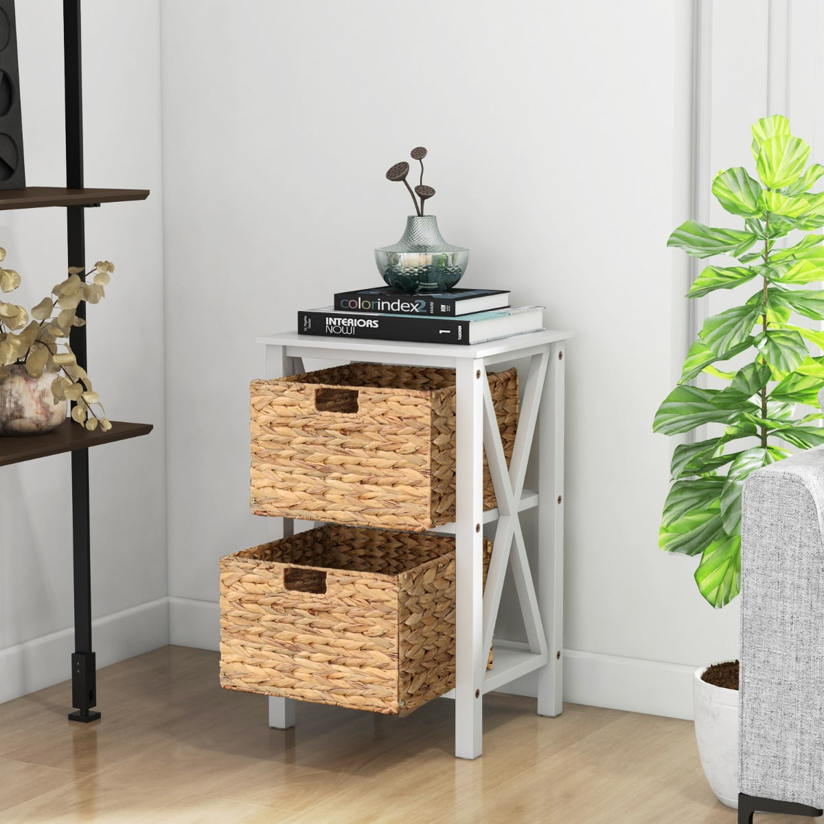 Mesinha de Cabeceira de 3 Níveis com 2 Cestas de Junco Marinho Design em X Pés de Madeira de Acácia para Sala de Estar Quarto Branco