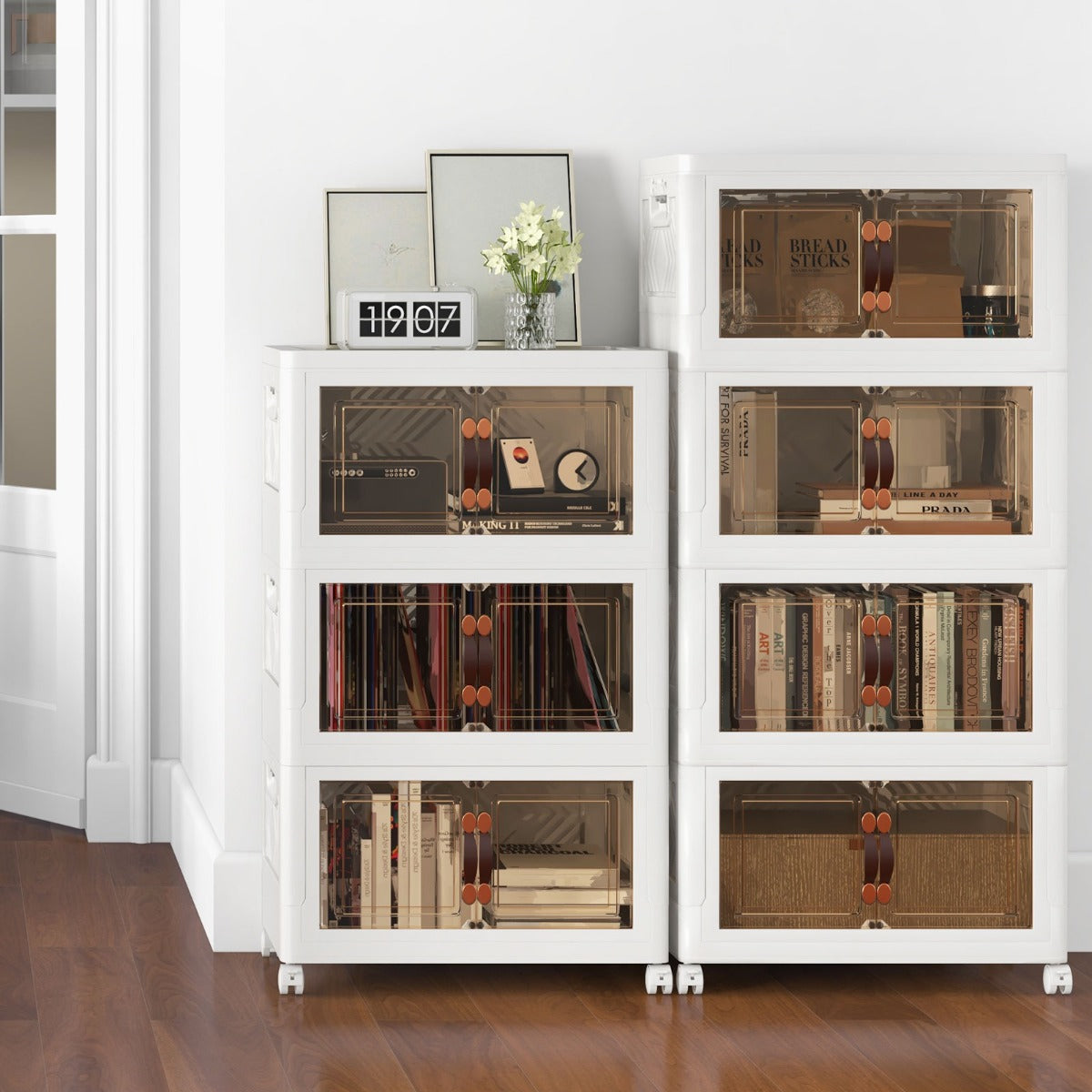 Conjunto de 3 Recipientes Empilháveis com Portas, Rodas Bloqueáveis e Tampas Dobráveis em PP para Quarto Branco 49,5 x 31,5 x 86 cm