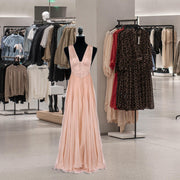 Manequim de Costura Feminino Ajustável – 130-168 cm – Preto – Polietileno, Madeira de Pinho, Metal