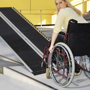 Rampa Portátil de Alumínio de 183 cm para Cadeira de Rodas com Placa de Transição e Superfície Antiderrapante