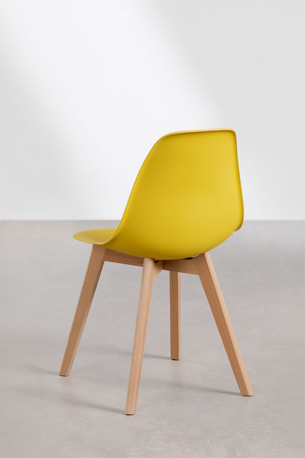 Cadeira de Jantar – Scand Nordic em Polipropileno e Madeira de Faia - Cor Amarelo