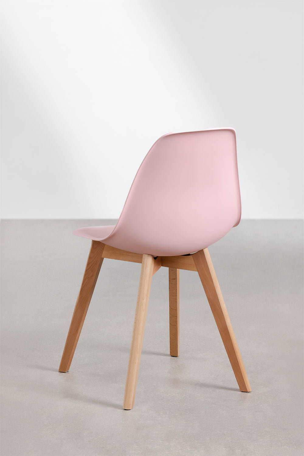 Cadeira de Jantar – Scand Nordic em Polipropileno e Madeira de Faia - Cor Rosa Claro