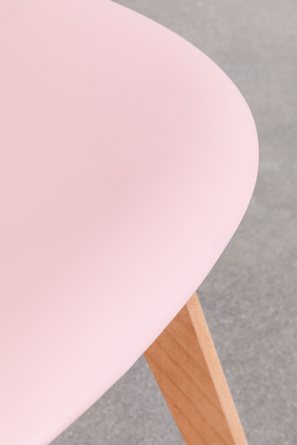 Cadeira de Jantar – Scand Nordic em Polipropileno e Madeira de Faia - Cor Rosa Claro