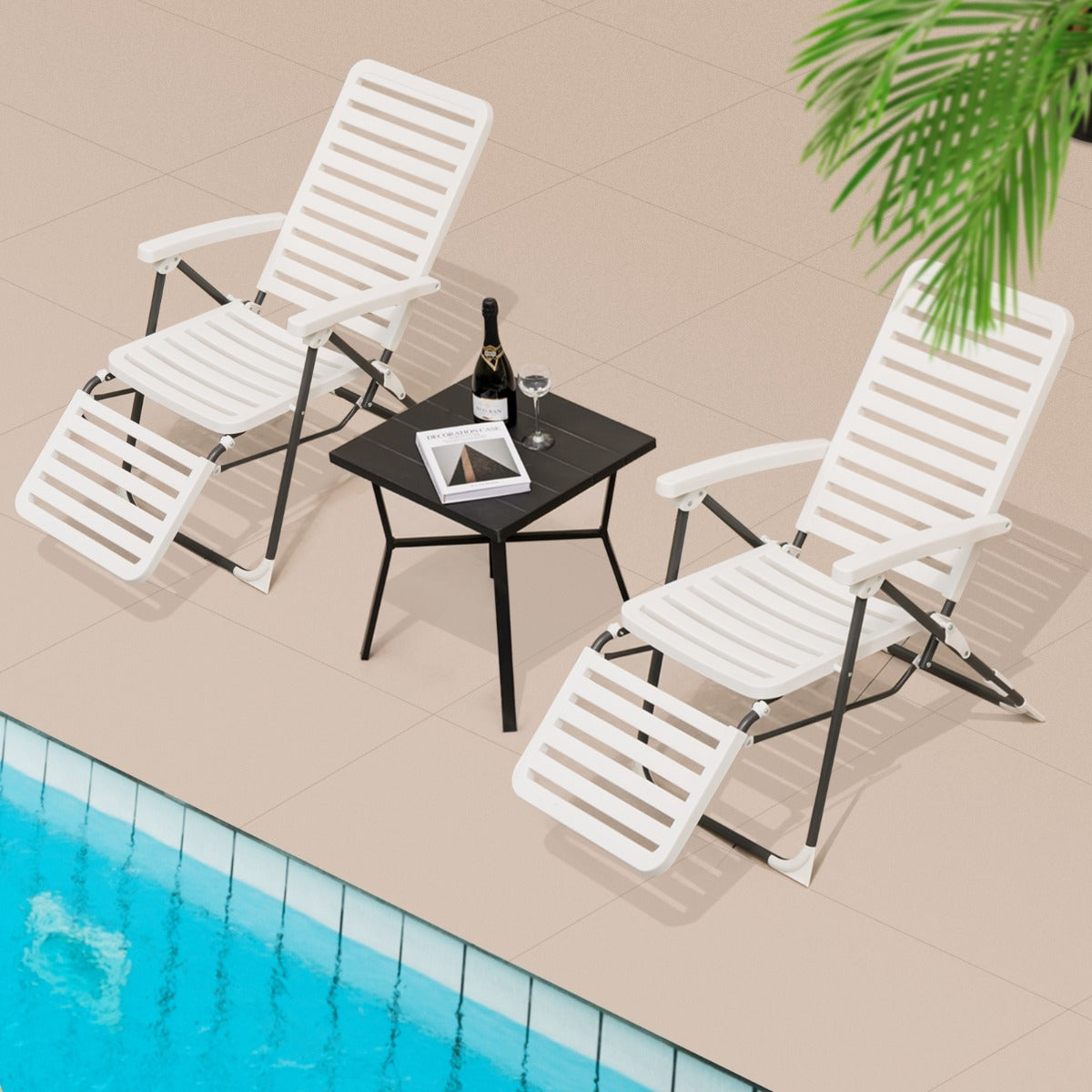 Conjunto de 2 Cadeiras Reclináveis Dobráveis de Espreguiçadeira em PP com Encosto de 7 Posições e Descanso de Pés Confortável para Jardim Branco