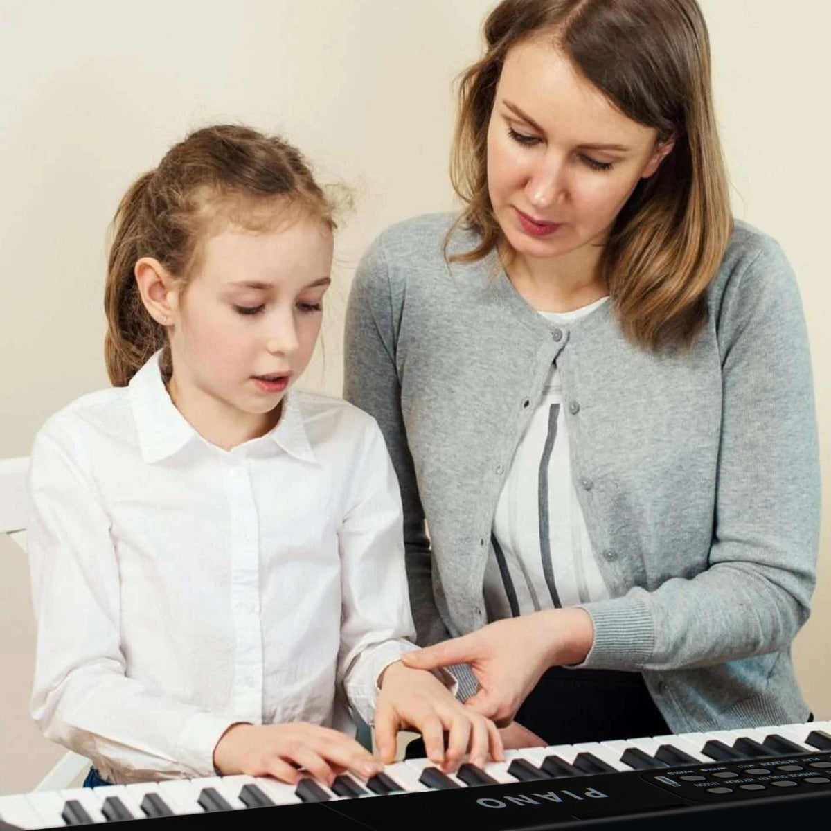 Piano Digital Portátil de 88 Teclas Semipesadas com MIDI - Preto