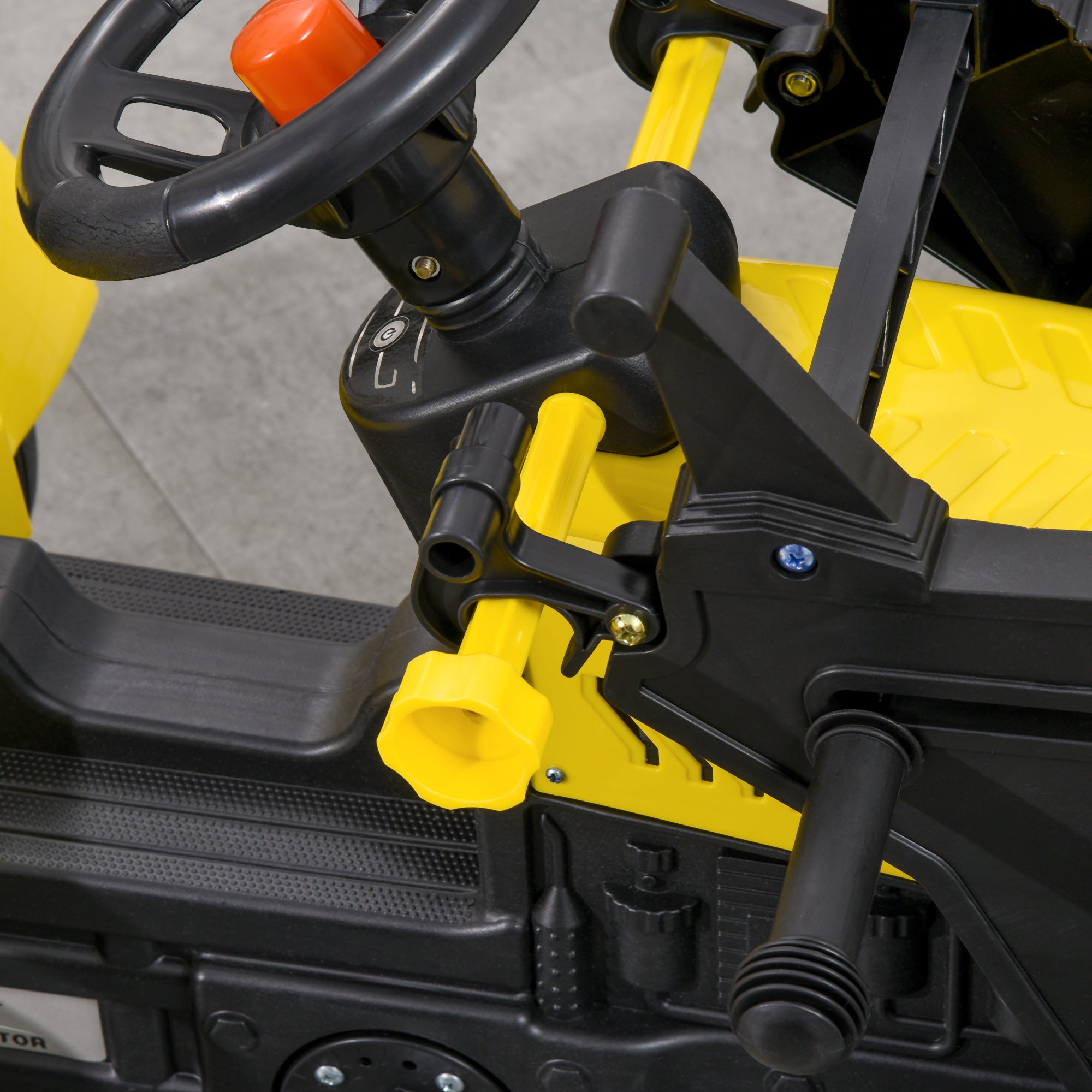 Trator Infantil a Pedal Amarelo e Preto 114x41x52 cm para Crianças +3 Anos