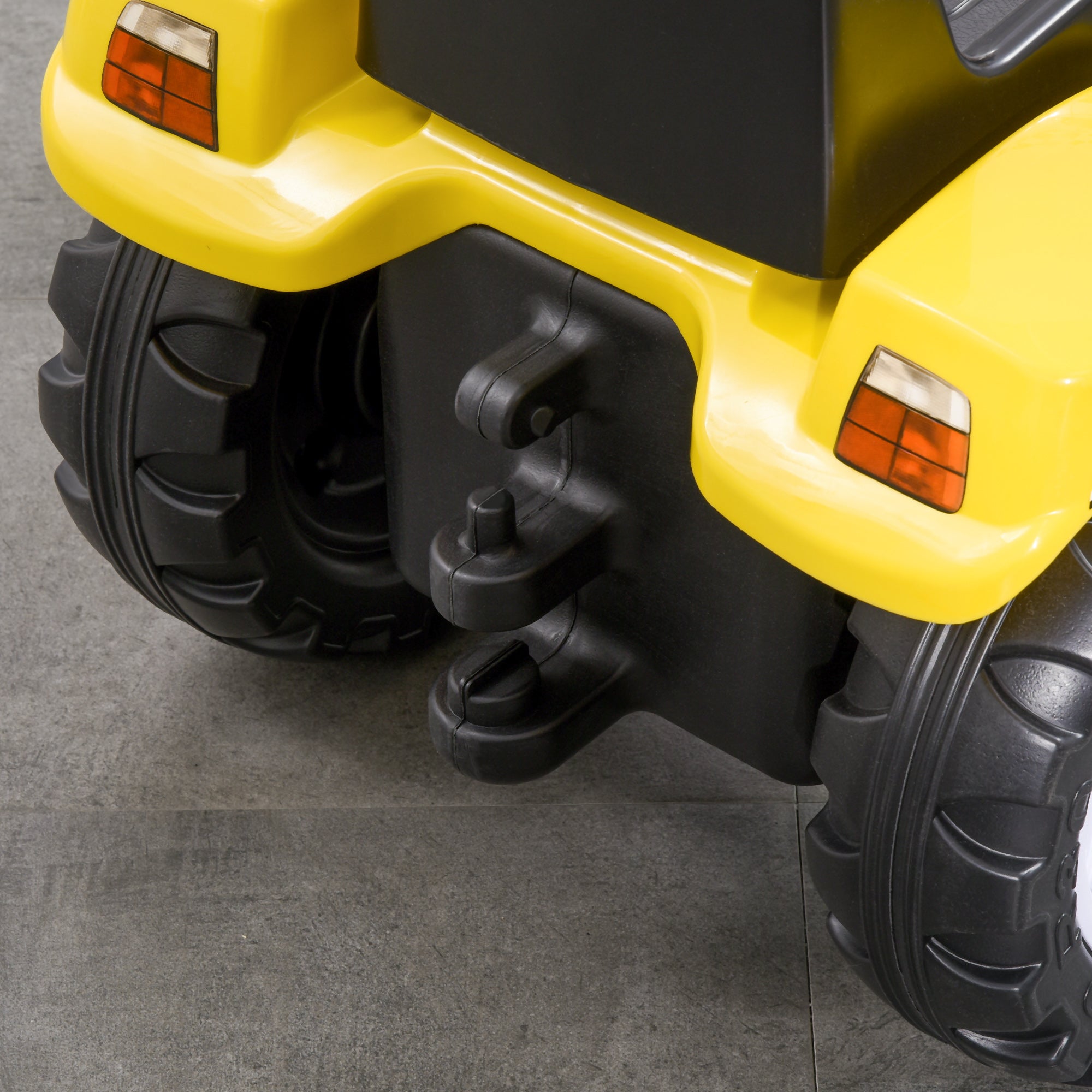 Trator Infantil a Pedal Amarelo e Preto 114x41x52 cm para Crianças +3 Anos