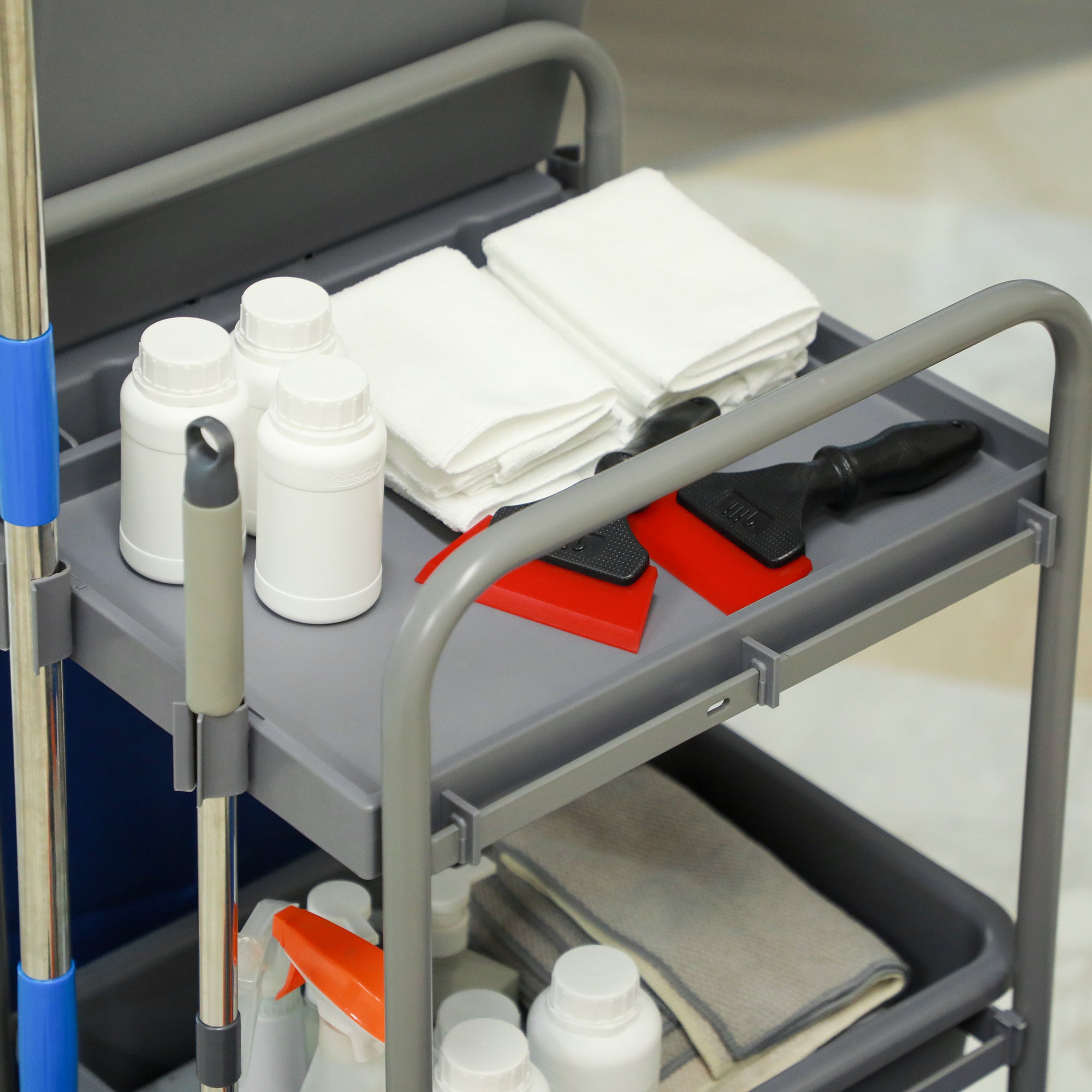 Carro de Limpeza Profissional – 111x63,3x103cm – Cinza – Metal e plástico PP e tecido Oxford