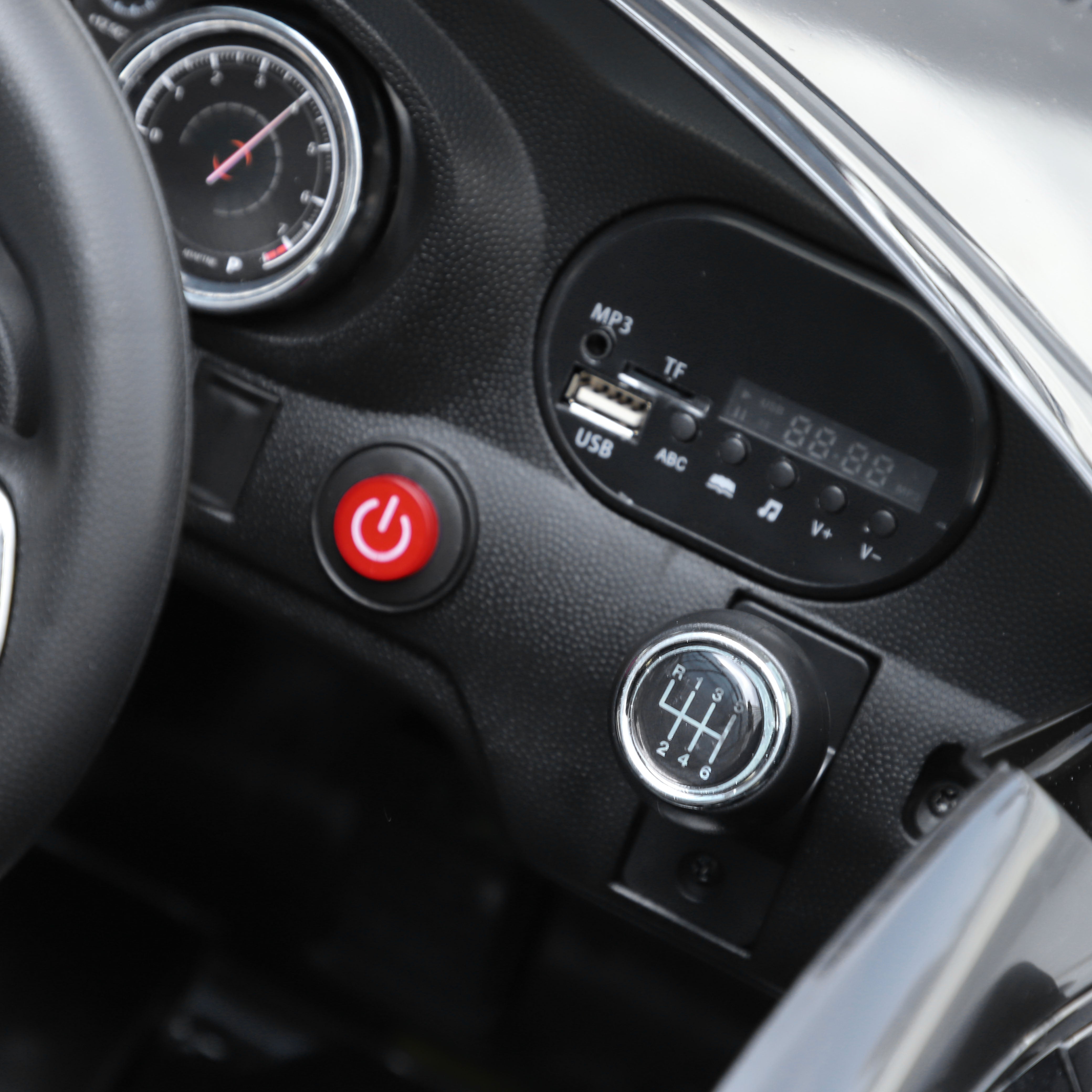 Carro Elétrico para Criança com Controle Remoto - Preto 106x64x51 cm