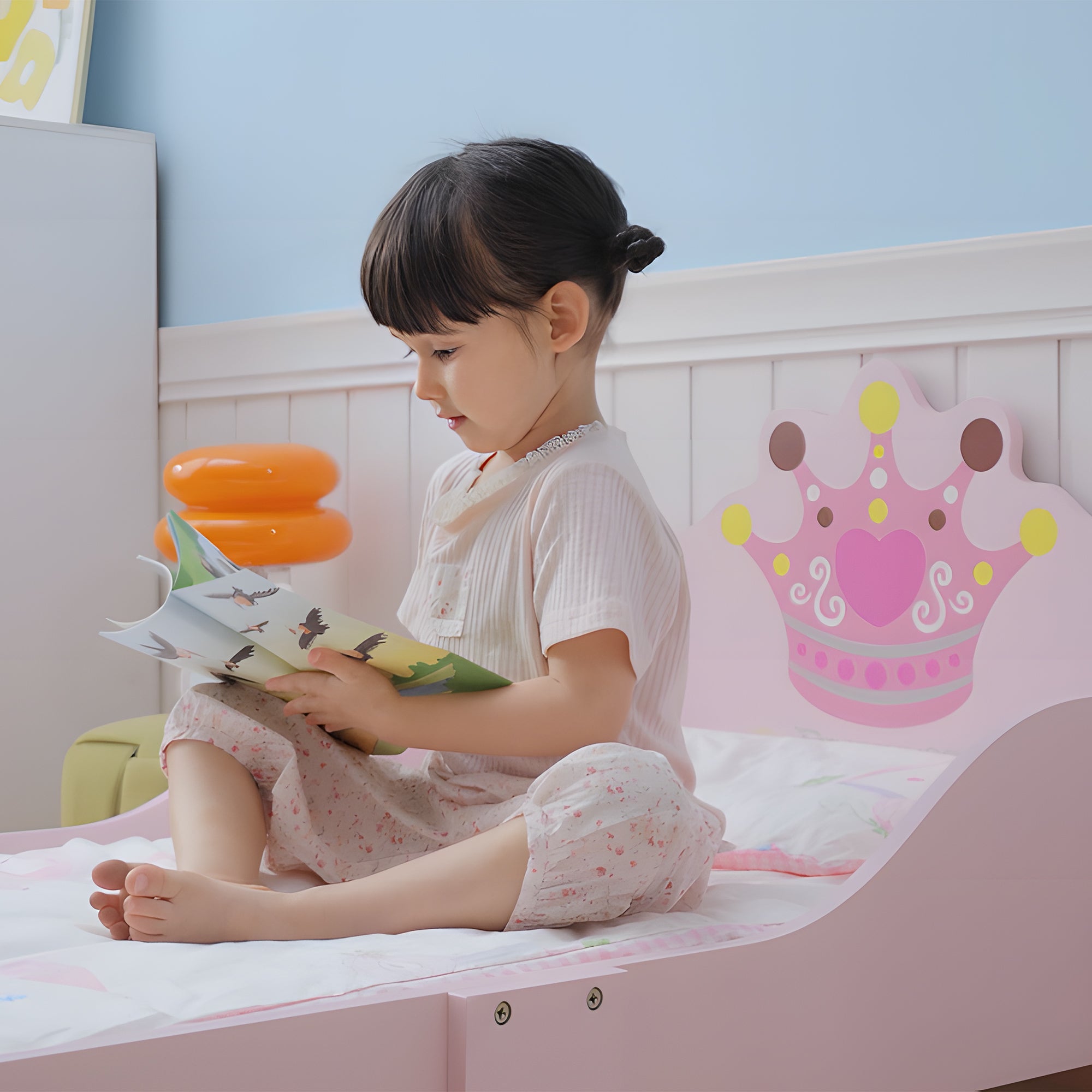 Cama Infantil de Criança 143x73x60 cm Cor Rosa em Madeira com Estampado de Coroa