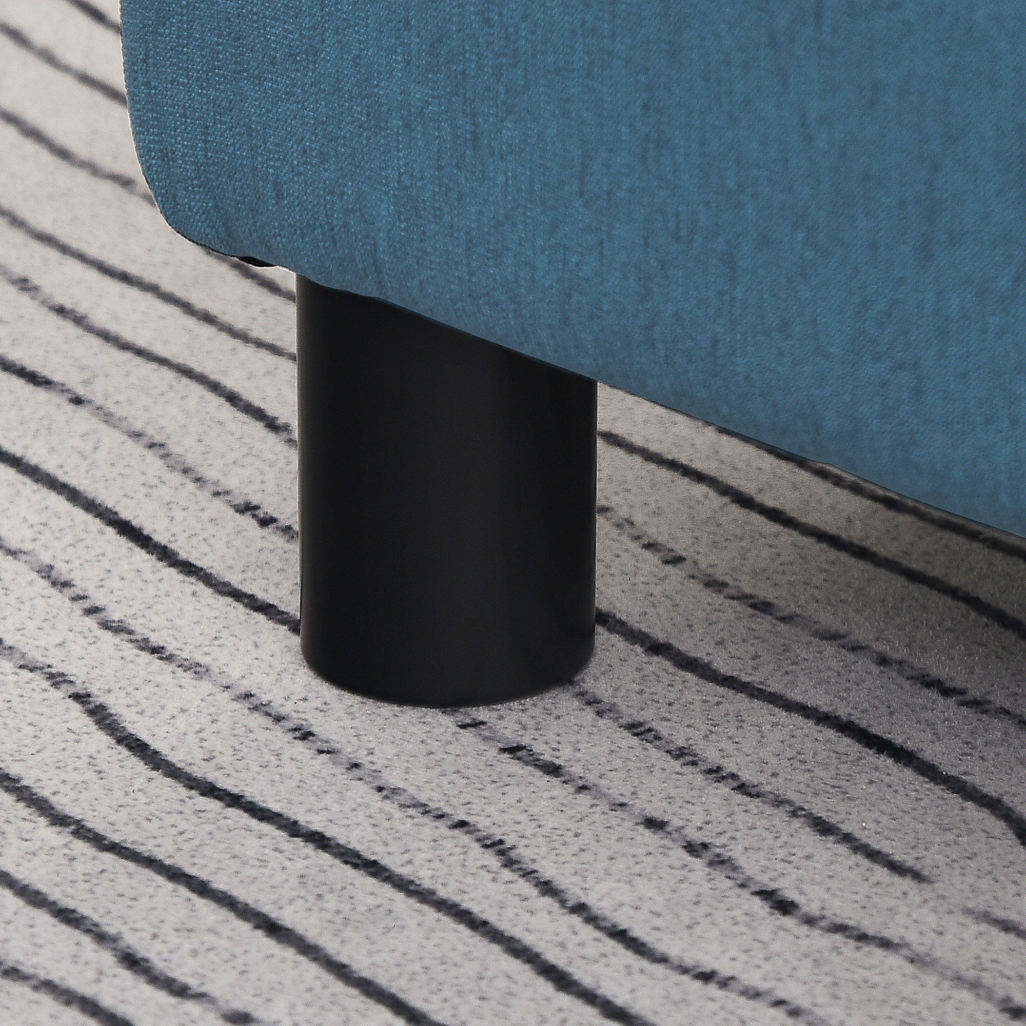 Banco Baixo em Linho Azul 40x30x24 cm